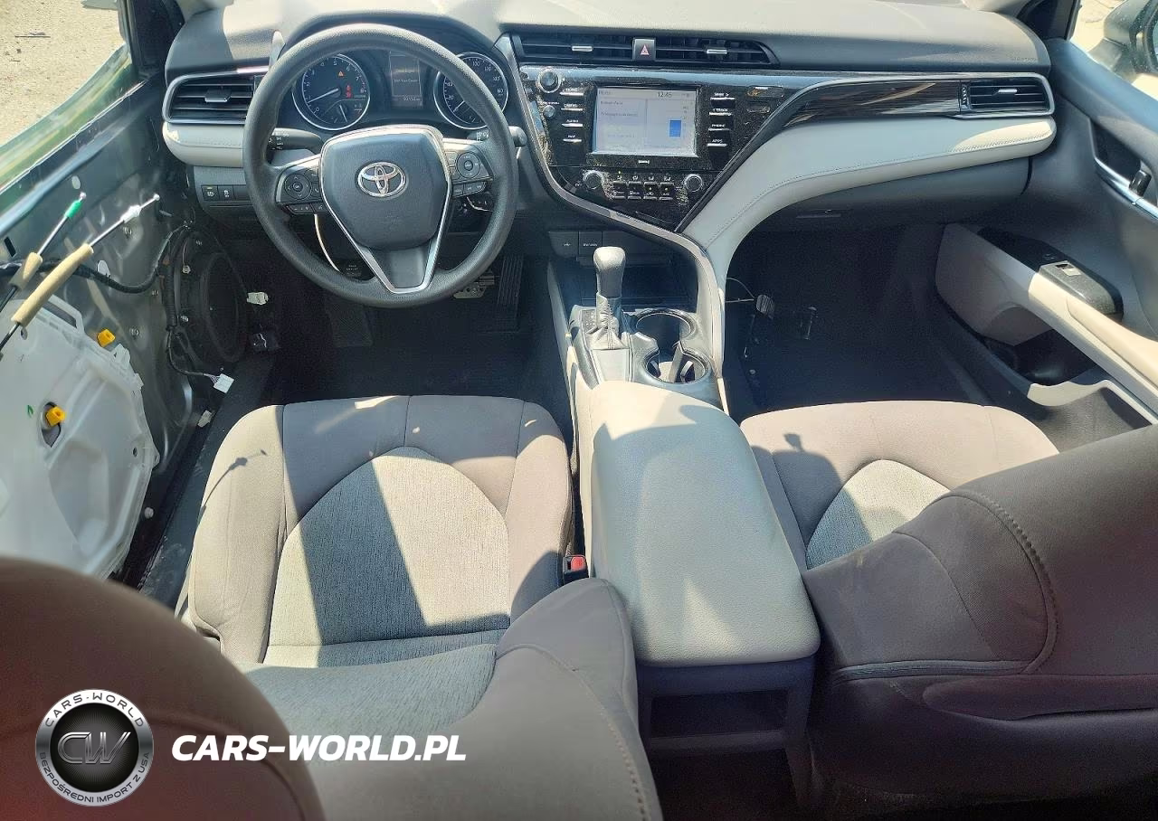 2020 Toyota Camry Le VIN:4T1C11AK9LU870760 - 8