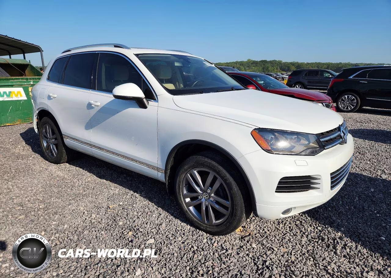 2013 Volkswagen Touareg V6 Tdi VIN:WVGEP9BP8DD007501 - 4