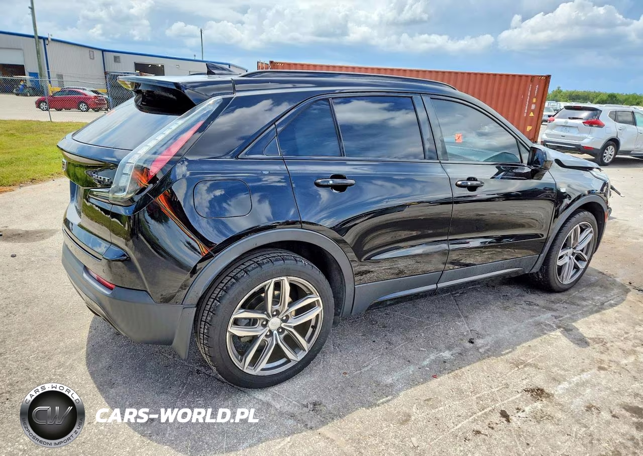 2019 Cadillac Xt4 Sport VIN:1GYFZER44KF136211 - 3