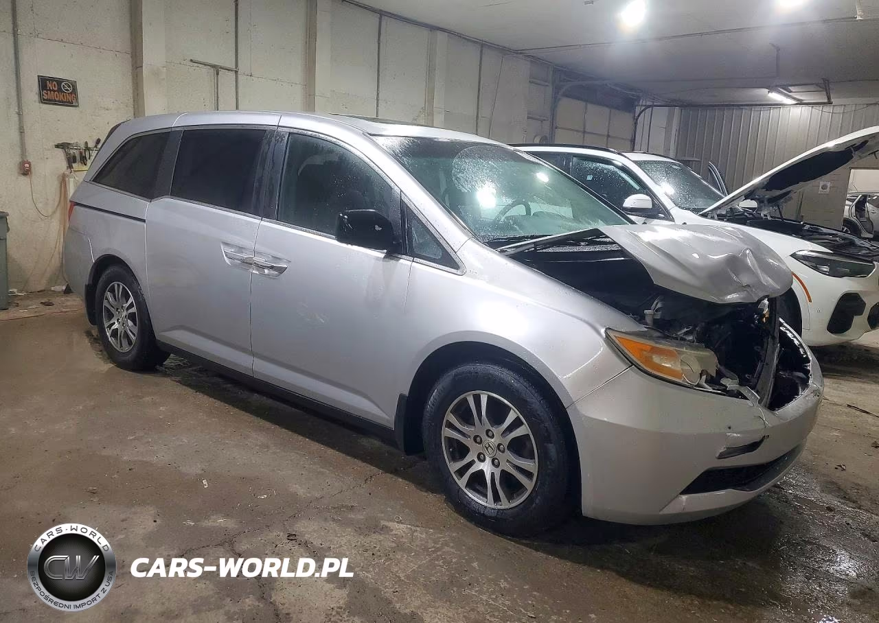 2013 Honda Odyssey Exl VIN:5FNRL5H68DB068753 - 4