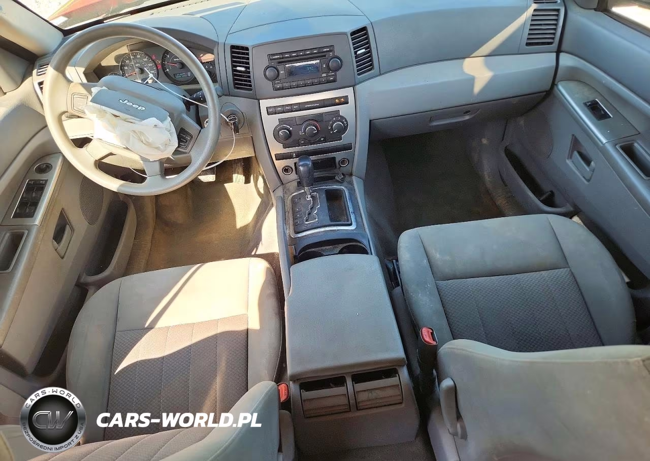 2005 Jeep Grand Cherokee Laredo VIN:1J8GR48K15C618153 - 8
