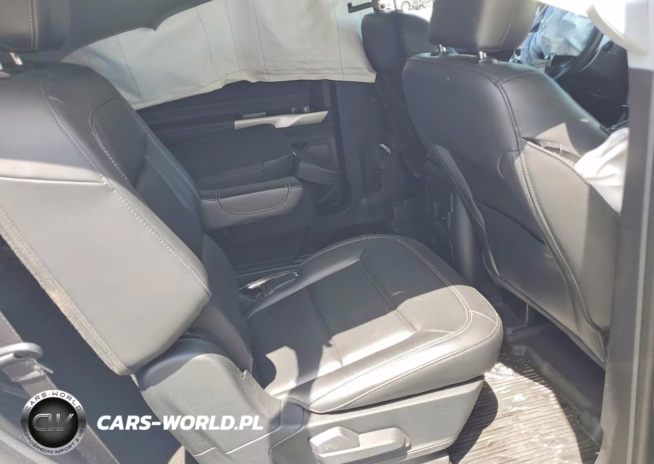 2022 Ford Explorer Xlt VIN:1FMSK8DH8NGA71118 - 11