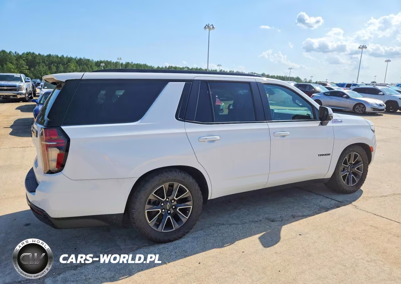 2021 Chevrolet Tahoe K1500 Z71 VIN:1GNSKPKD6MR335655 - 3