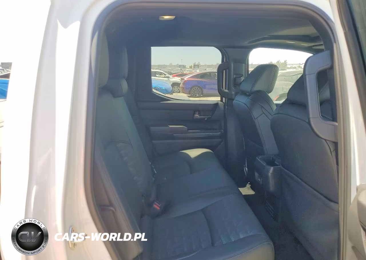 2026 Toyota Tacoma Trd Sport VIN:3TMLB5JN0TM264366 - 10