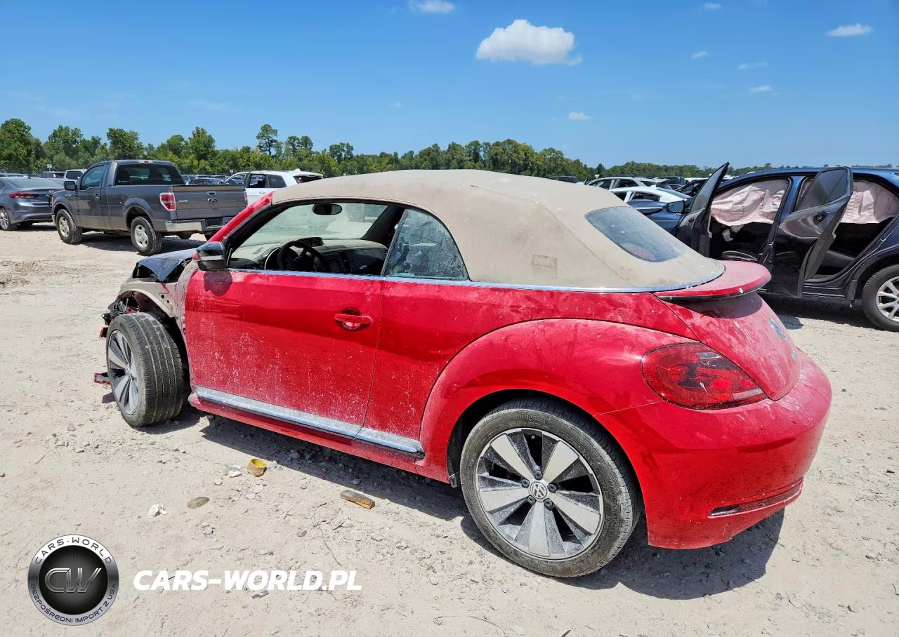 2015 Volkswagen Beetle 2.0T R-Line VIN:3VW7T7AT2FM810241 - 2