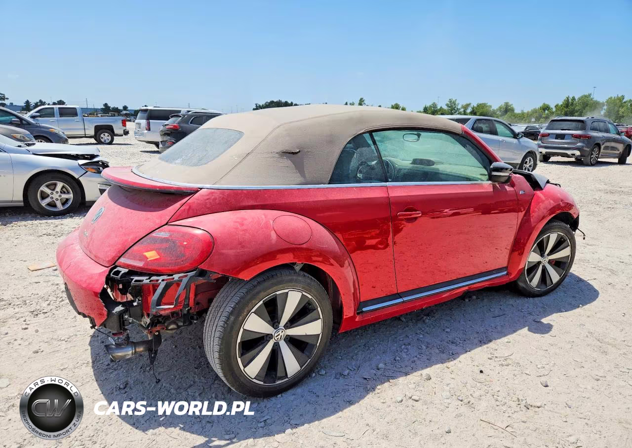 2015 Volkswagen Beetle 2.0T R-Line VIN:3VW7T7AT2FM810241 - 3