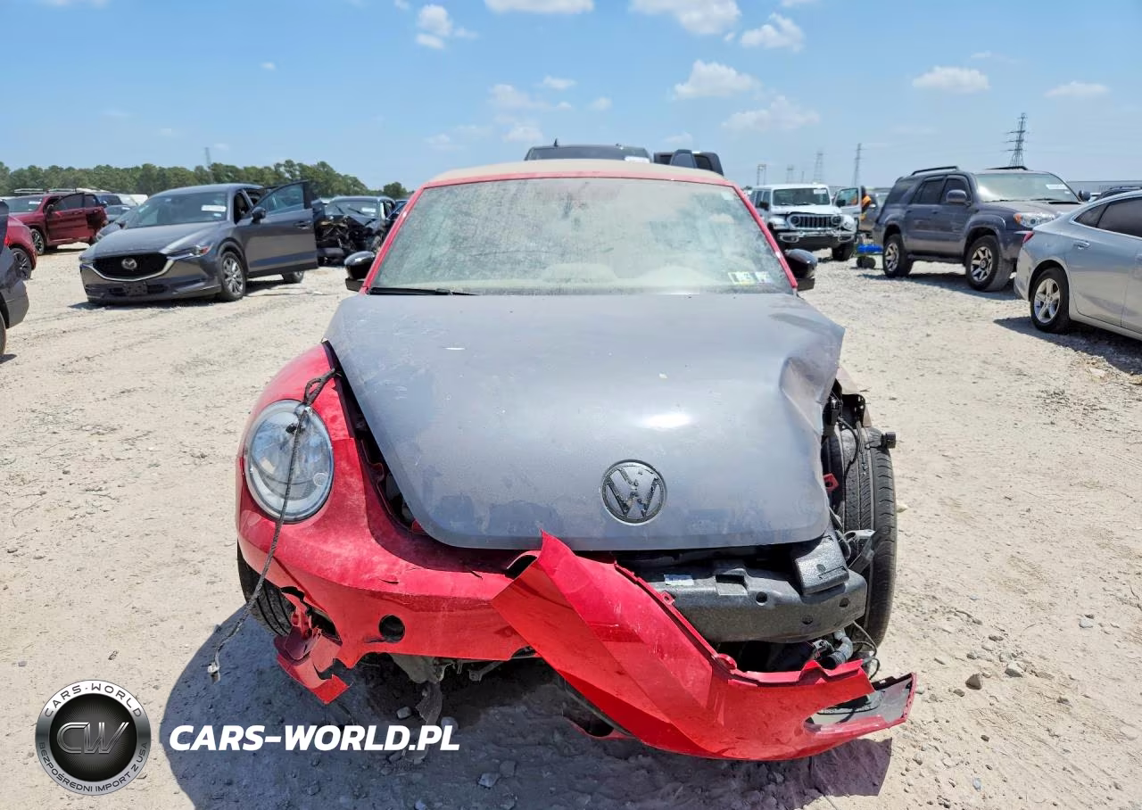 2015 Volkswagen Beetle 2.0T R-Line VIN:3VW7T7AT2FM810241 - 5