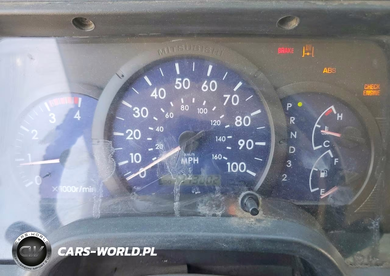 2005 Mitsubishi Box Truck - Box Truck VIN:JL6BBG1S36K006908 - 9