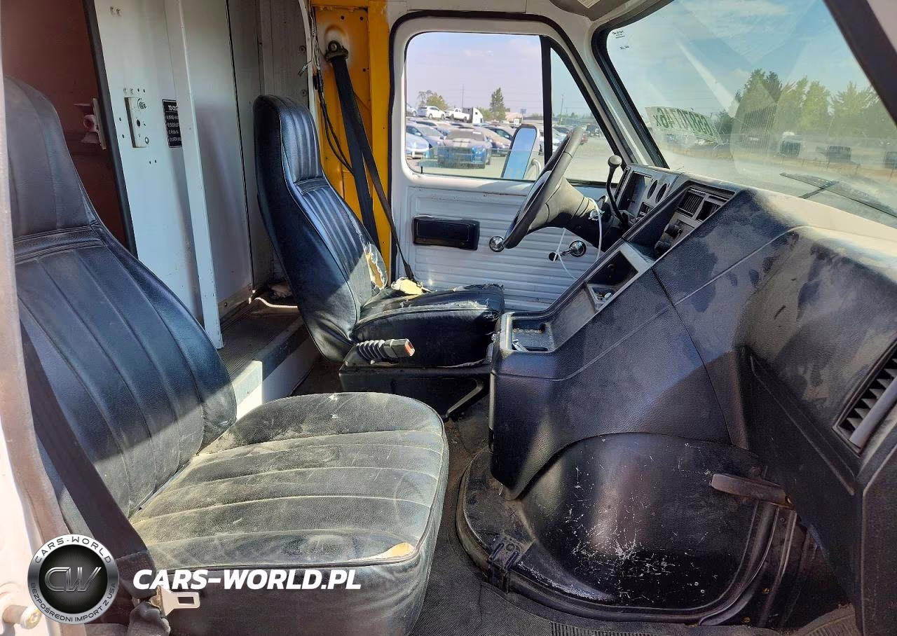 1993 GMC Cutaway Van G3500 VIN:2GDHG31K9P4511246 - 11