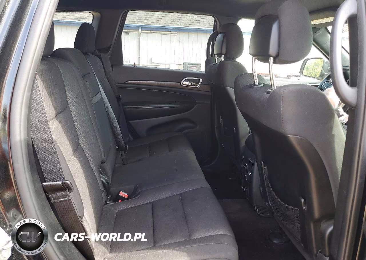 2018 Jeep Grand Cherokee Laredo VIN:1C4RJFAG9JC321005 - 11