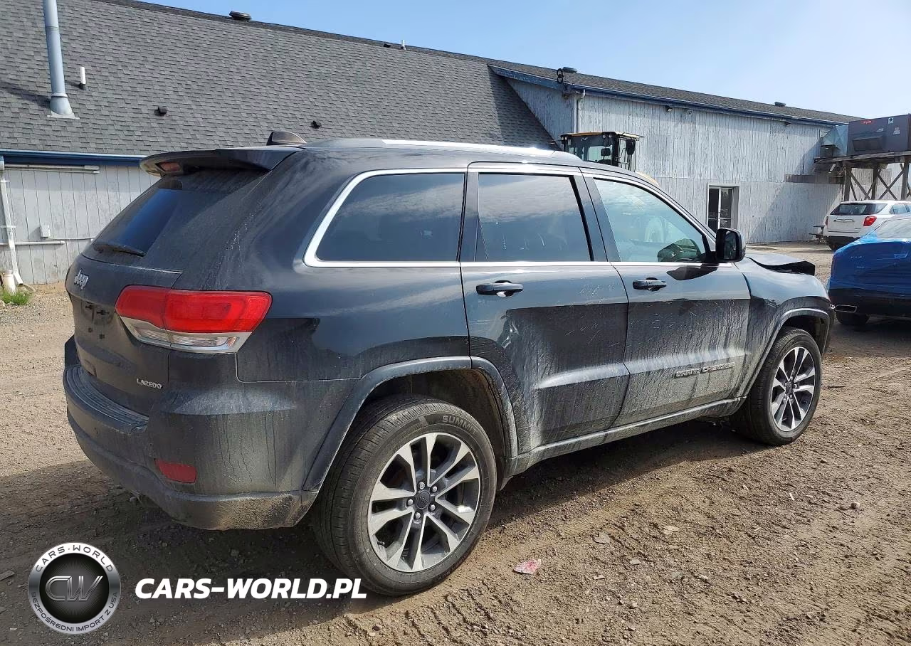 2018 Jeep Grand Cherokee Laredo VIN:1C4RJFAG9JC321005 - 3