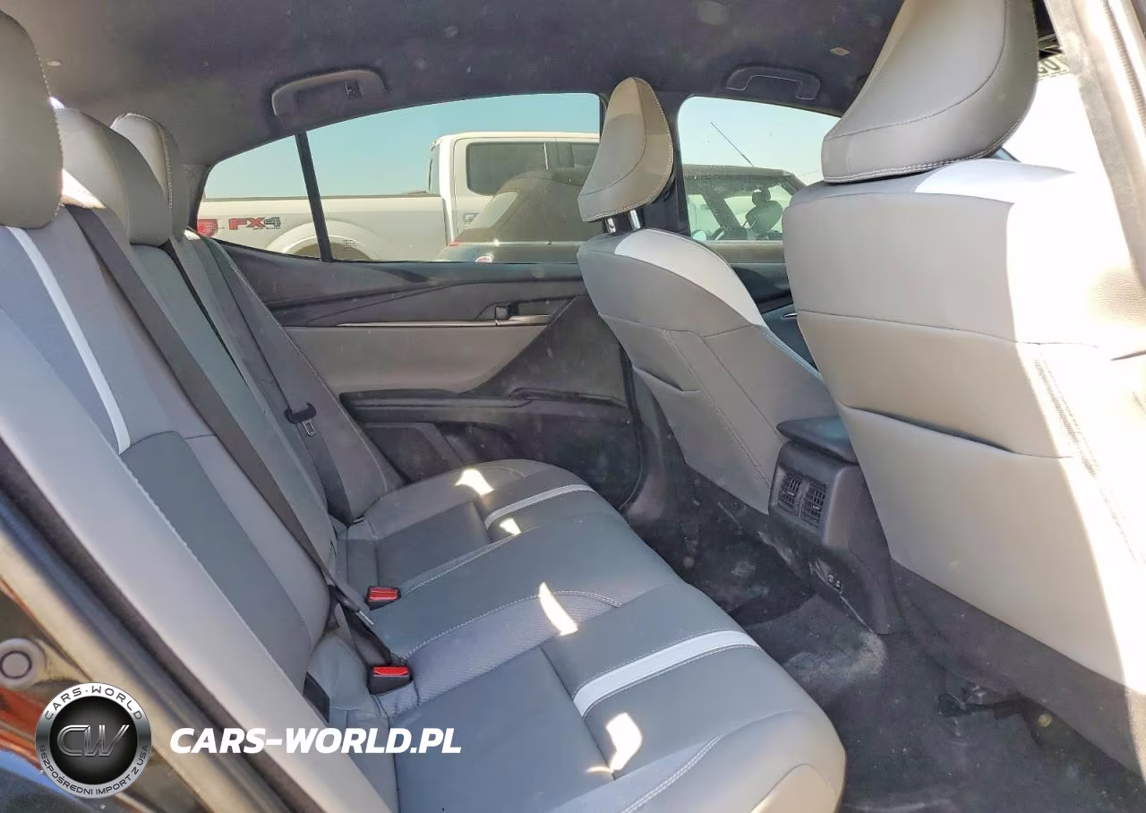 2026 Toyota Camry Se VIN:4T1DAACK3TU248284 - 10