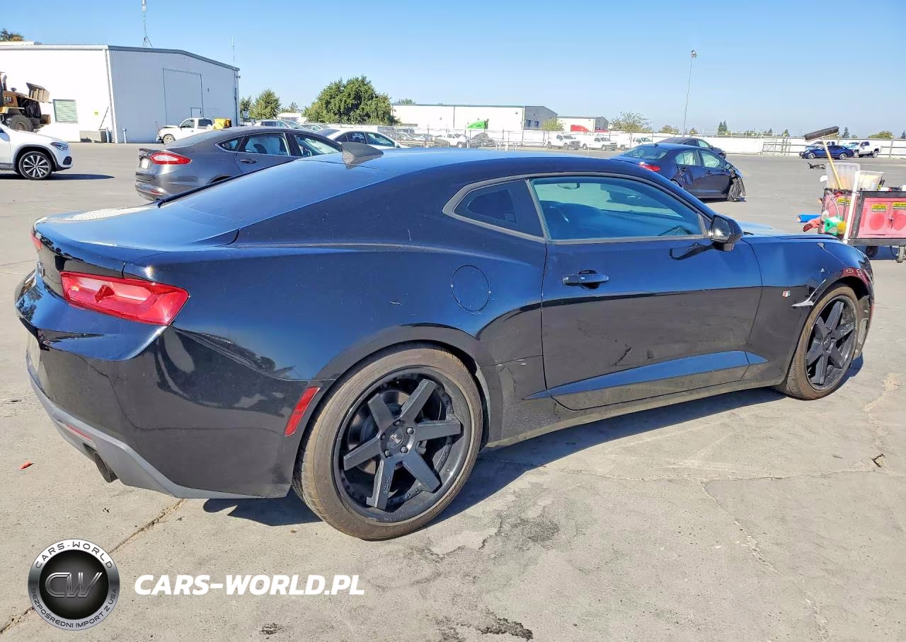 2018 Chevrolet Camaro Lt VIN:1G1FC1RX5J0188094 - 3