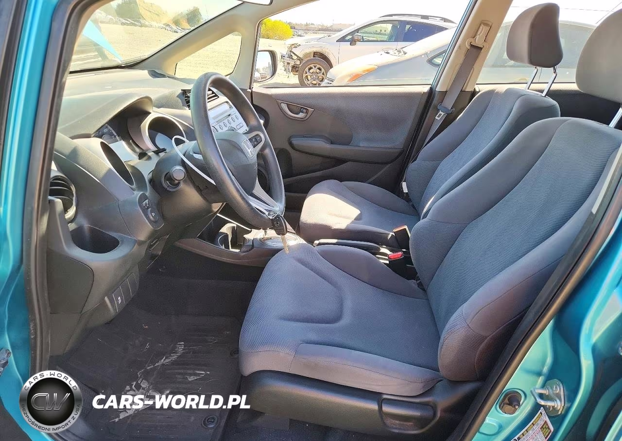 2013 Honda Fit VIN:JHMGE8H33DC013552 - 7
