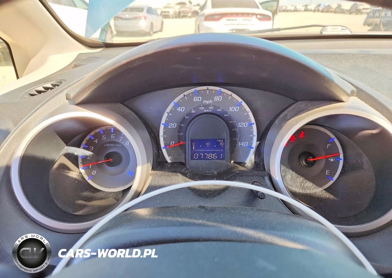 2013 Honda Fit VIN:JHMGE8H33DC013552 - 9