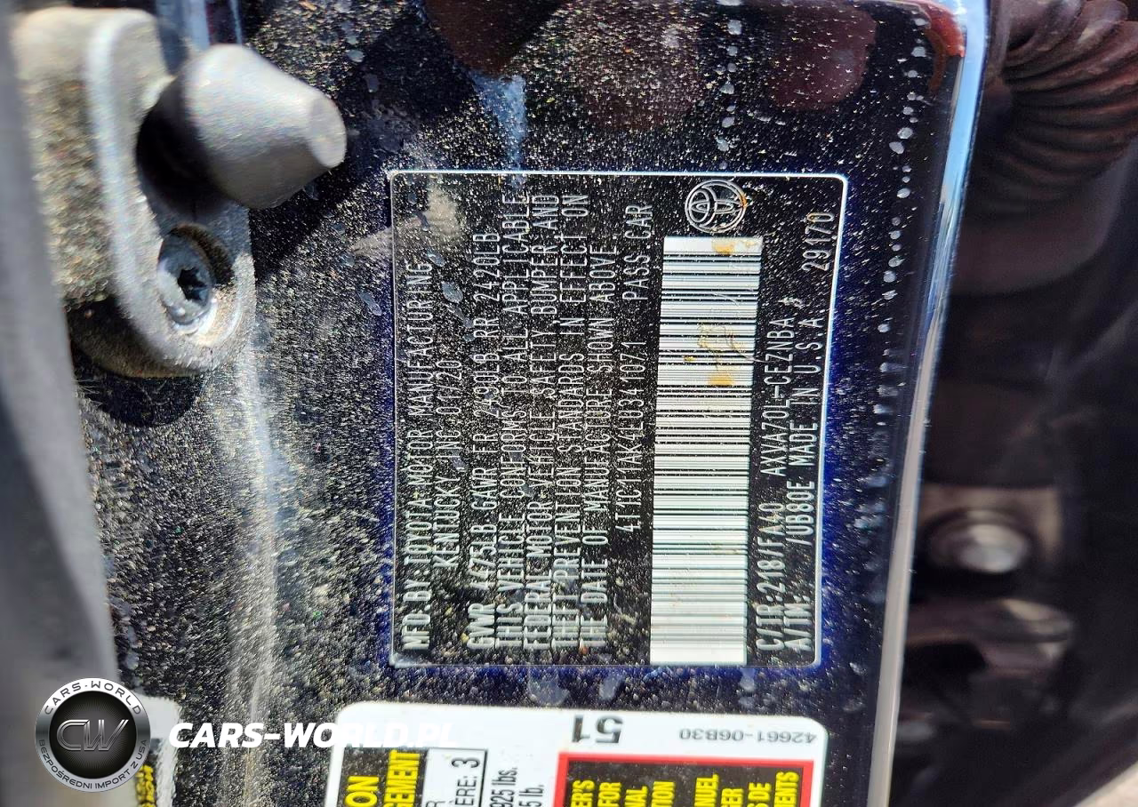 2020 Toyota Camry Le VIN:4T1C11AK4LU341071 - 12