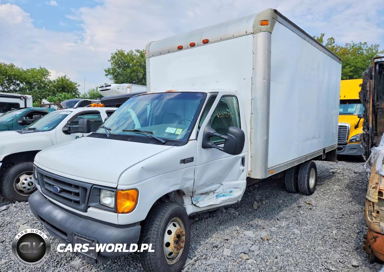 2004 Ford E350 Box Truck