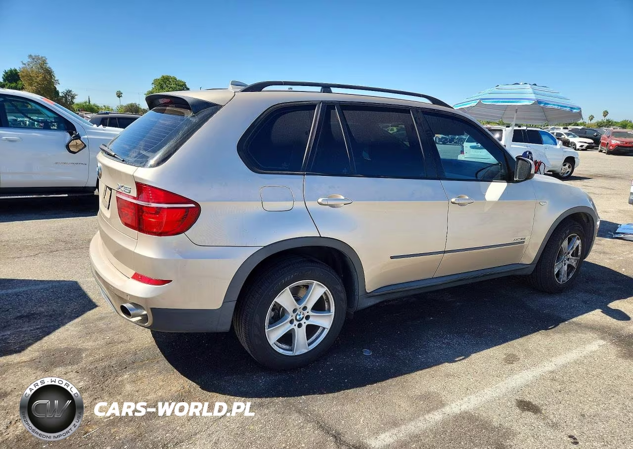2013 BMW X5 xDrive35I VIN:5UXZV4C59D0G50721 - 3