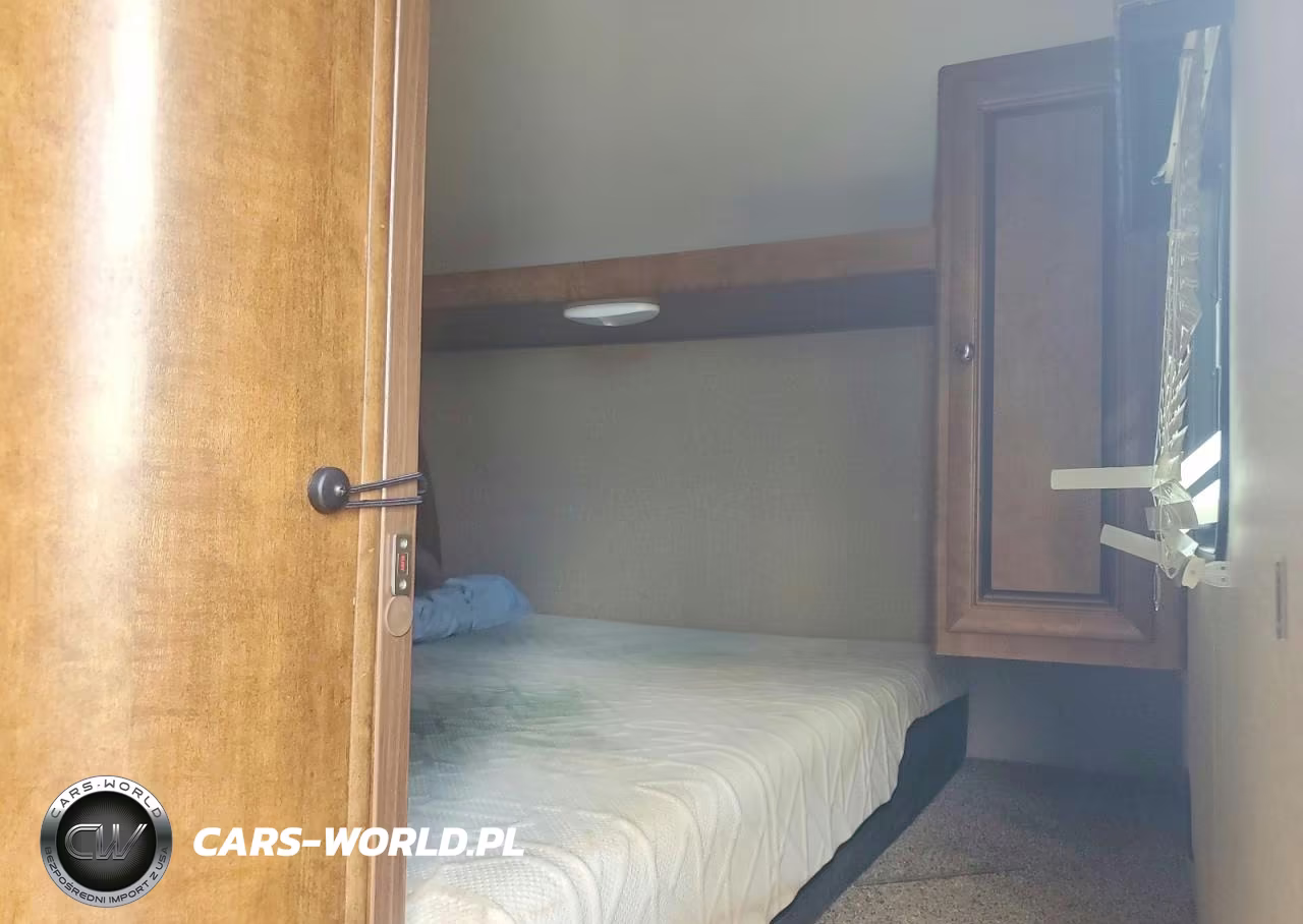 2017 Cross Roads Z-1 Camper VIN:4V0TC322XHJ010745 - 6