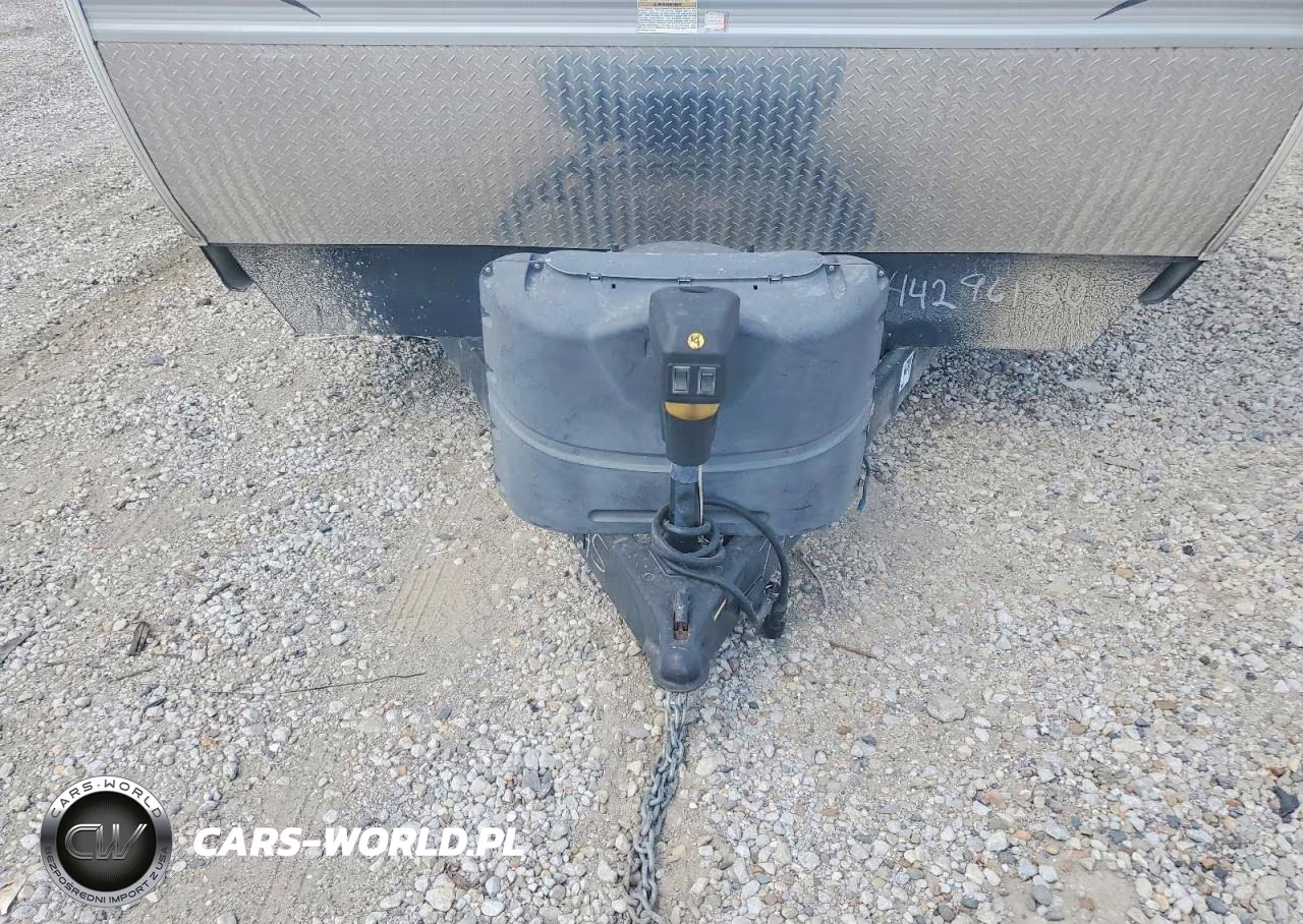 2017 Cross Roads Z-1 Camper VIN:4V0TC322XHJ010745 - 7
