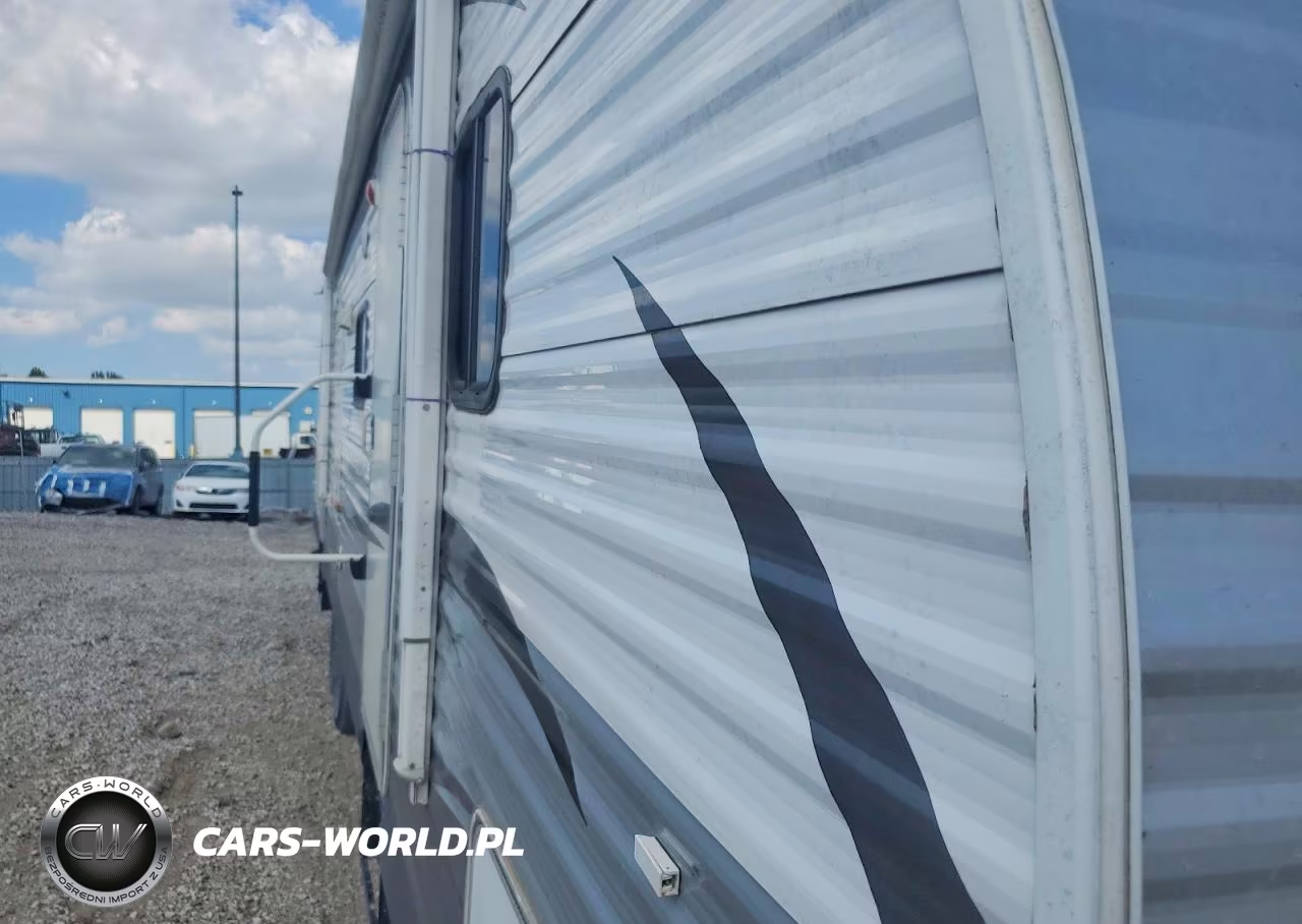 2017 Cross Roads Z-1 Camper VIN:4V0TC322XHJ010745 - 9