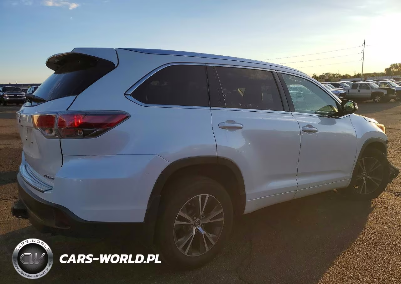 2016 Toyota Highlander Xle VIN:5TDJKRFH6GS278716 - 3