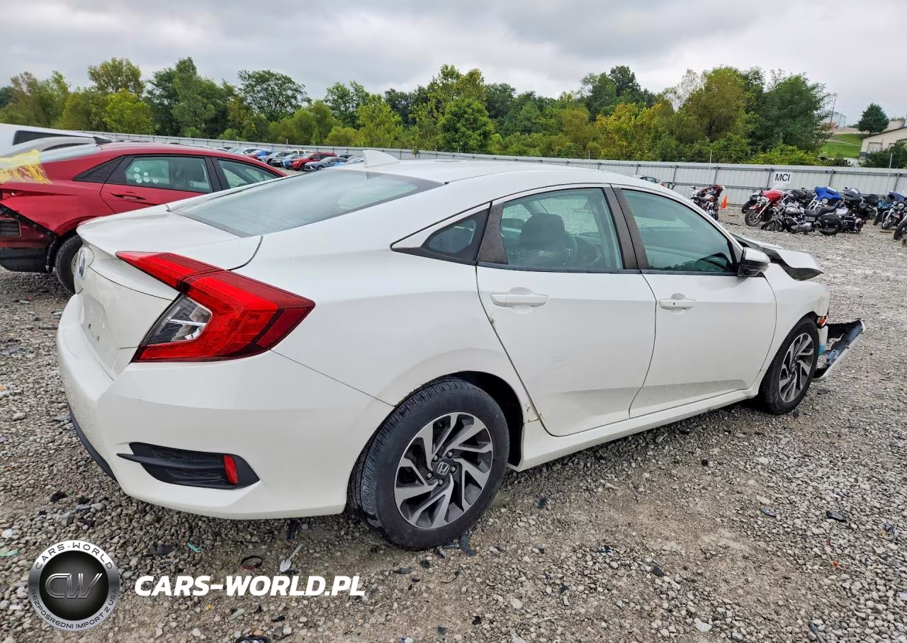 2017 Honda Civic VIN:19XFC2F71HE040527 - 3