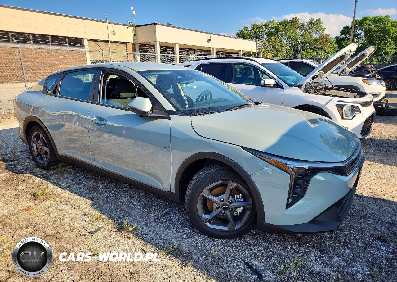 2026 Kia K4 Lxs VIN:3KPFT4DE5TE354123 - 4