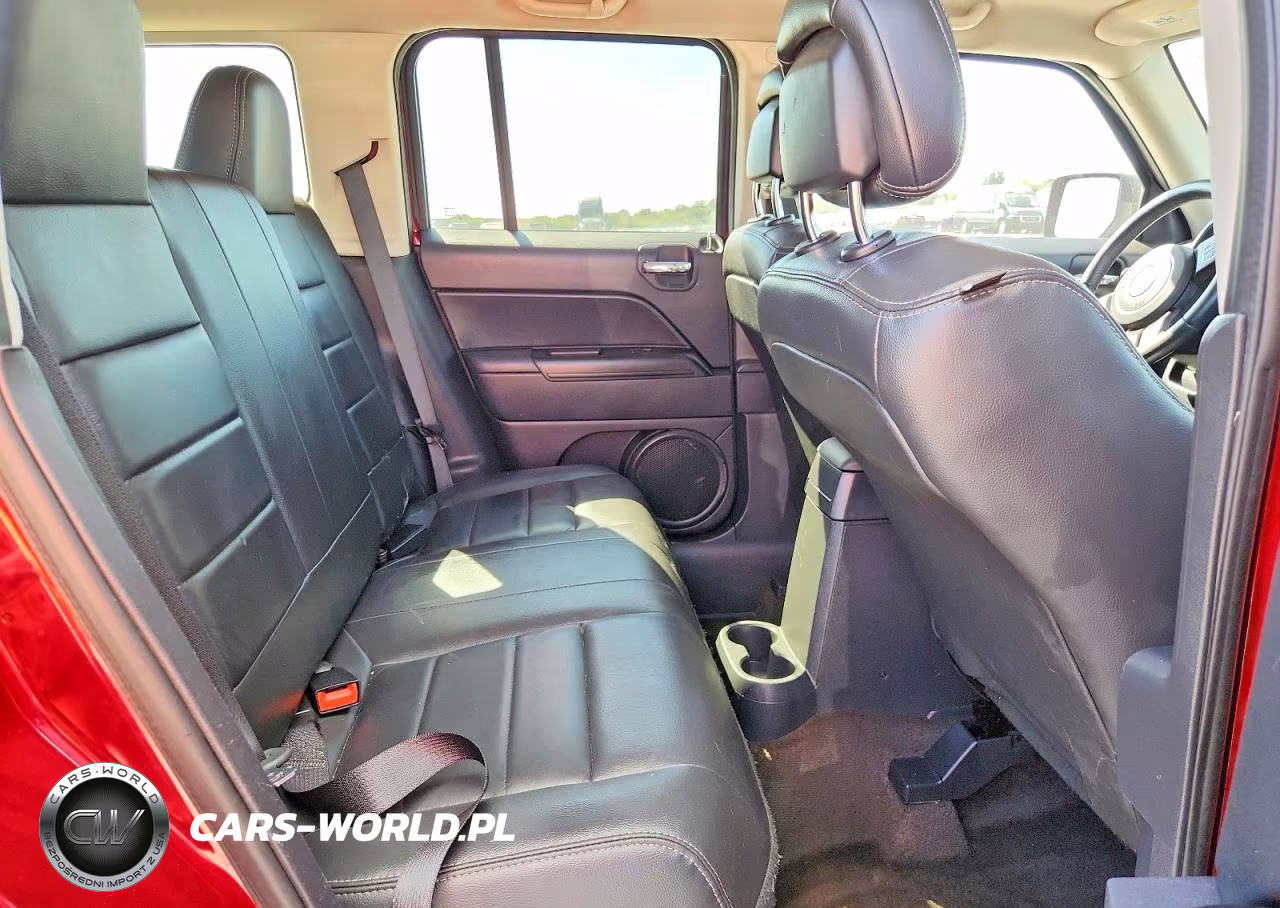 2015 Jeep Patriot Latitude VIN:1C4NJRFB0FD217887 - 11