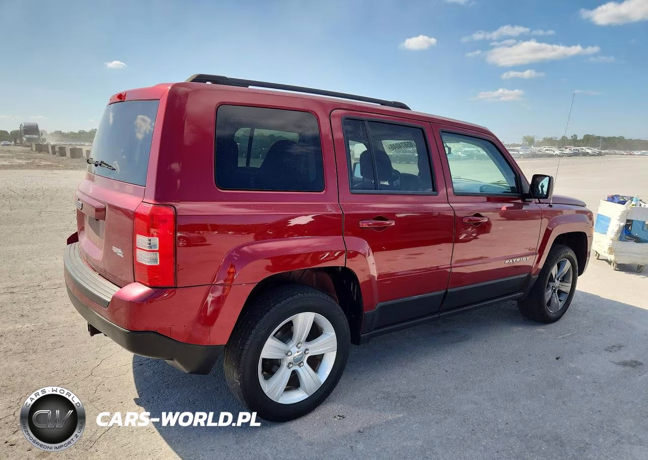2015 Jeep Patriot Latitude VIN:1C4NJRFB0FD217887 - 3