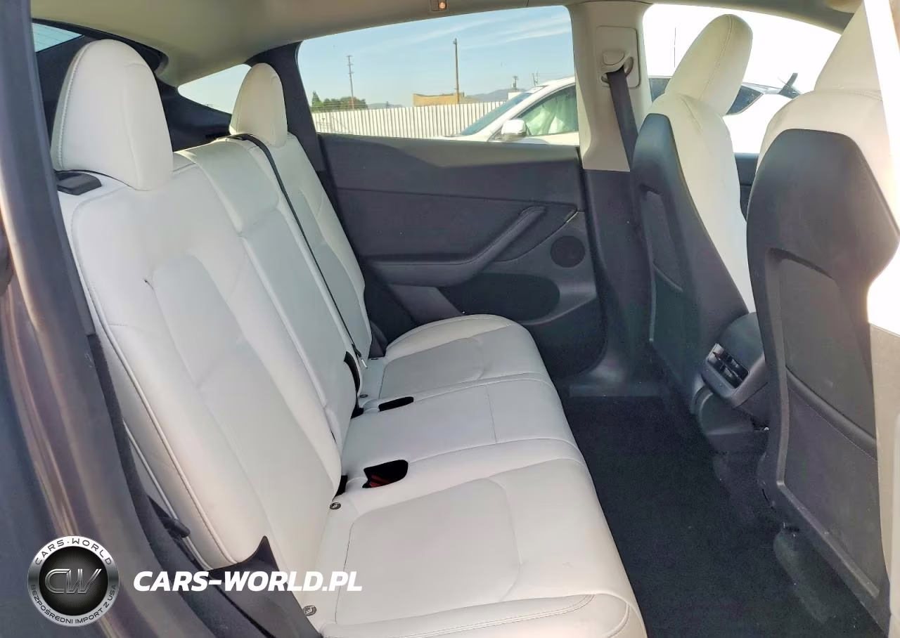 2023 Tesla Model Y VIN:7SAYGDED3PF978413 - 11