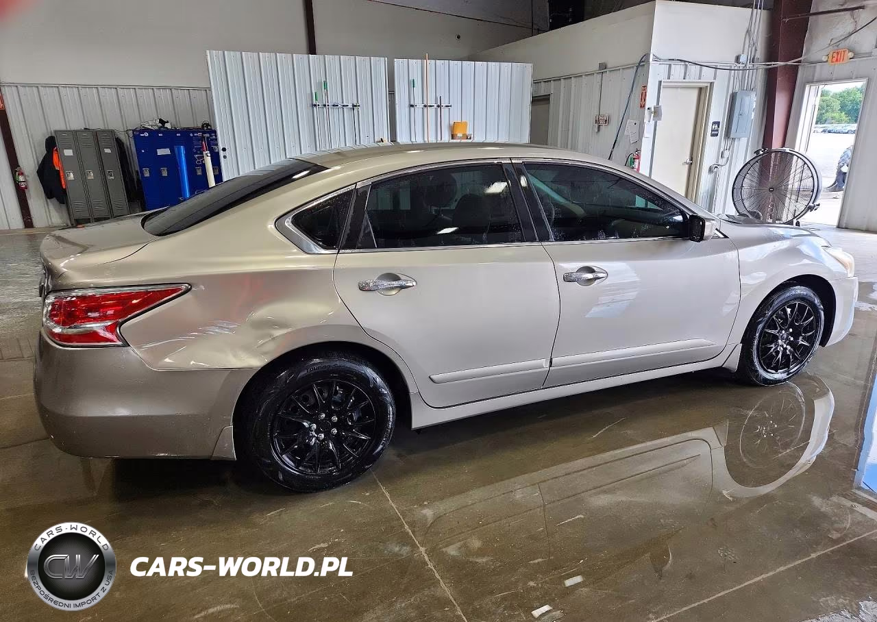 2014 Nissan Altima 2.5 S VIN:1N4AL3AP7EN356714 - 3