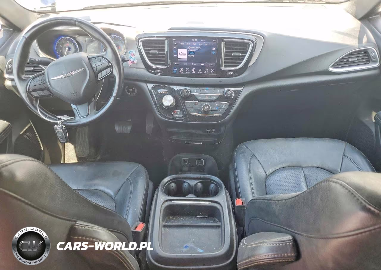 2018 Chrysler Pacifica Touring L VIN:2C4RC1BG3JR352592 - 8