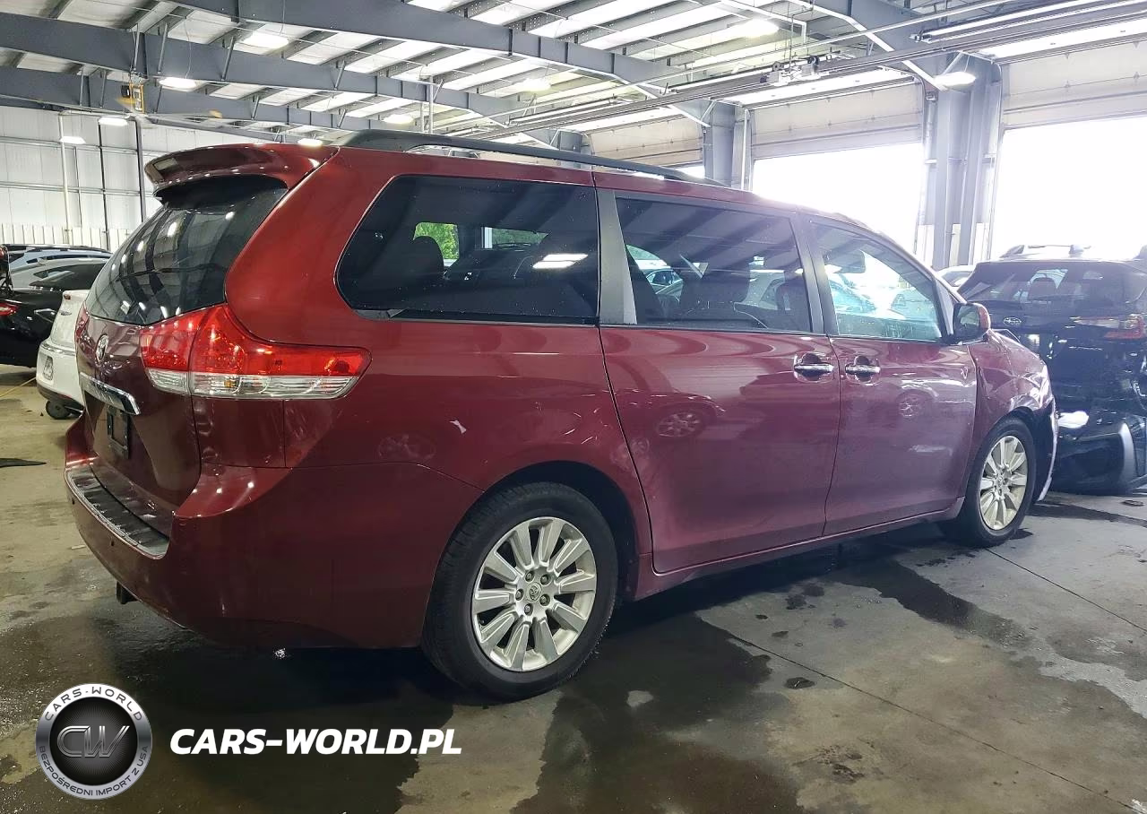 2011 Toyota Sienna Limited 7-Passenger VIN:5TDDK3DC5BS003462 - 3