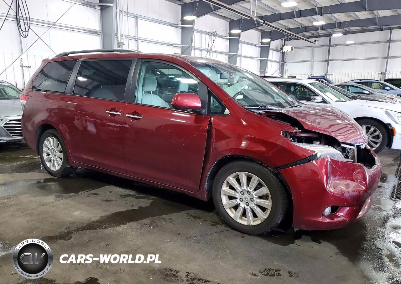 2011 Toyota Sienna Limited 7-Passenger VIN:5TDDK3DC5BS003462 - 4