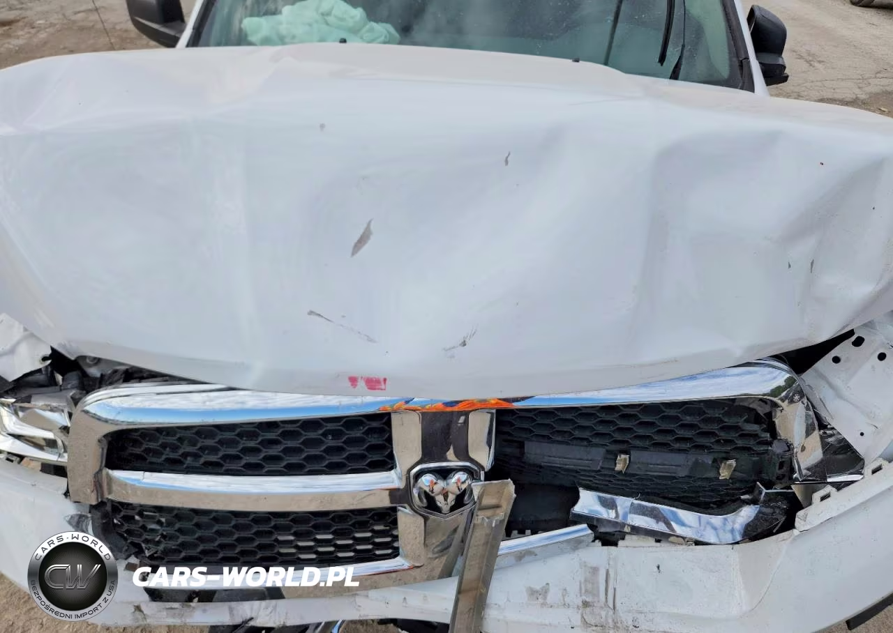 2020 Ram 1500 Classic Tradesman VIN:3C6RR6KG9LG194755 - 11
