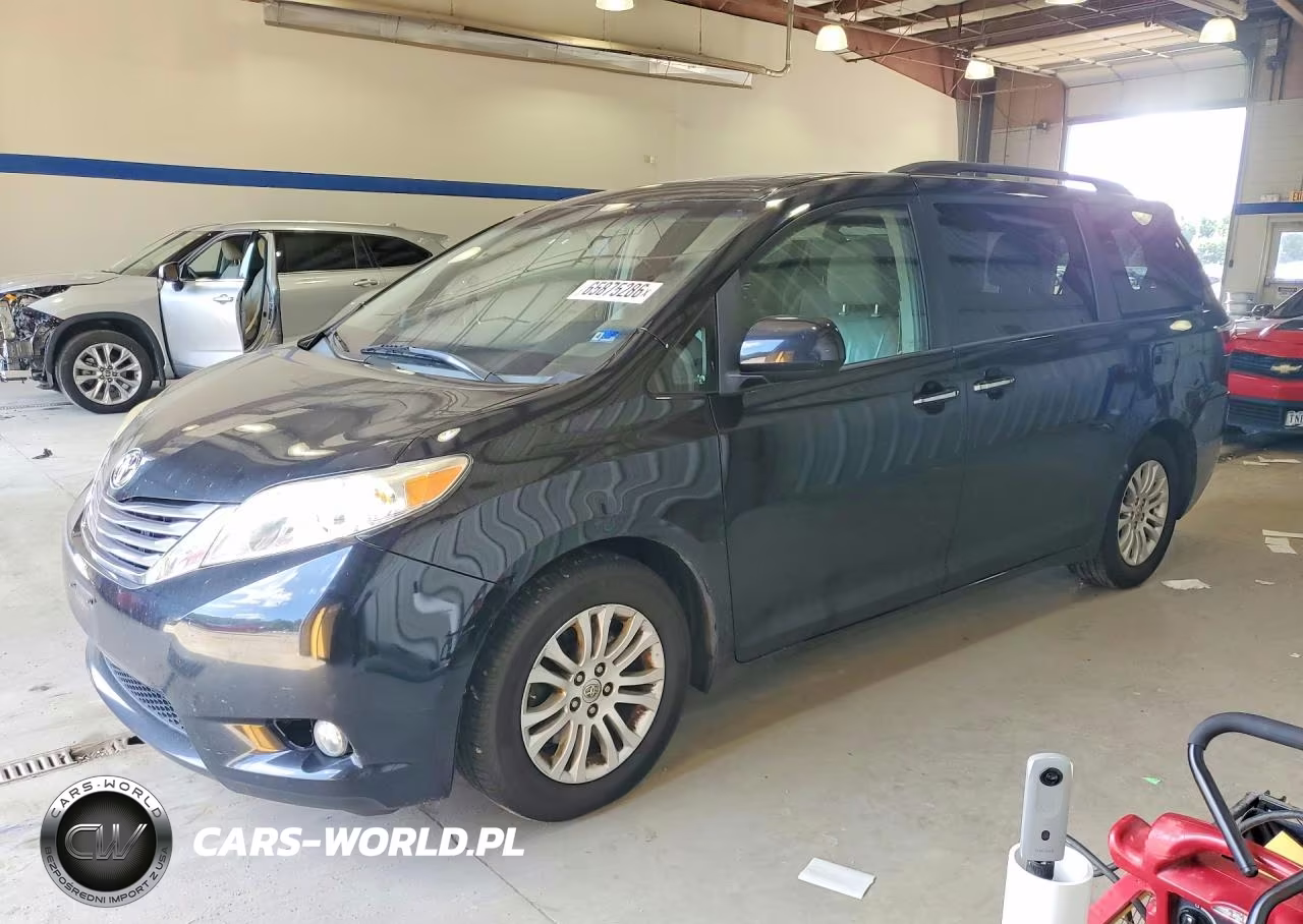 2015 Toyota Sienna Xle Premium 8-Passenger