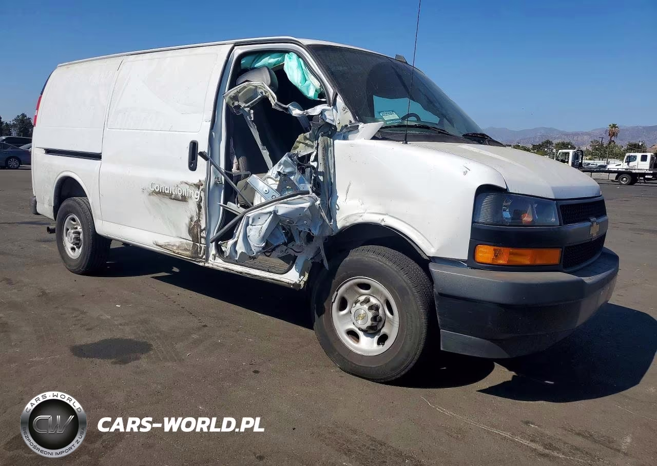 2025 Chevrolet Express 2500 Cargo Delivery Van VIN:1GCWGAFP8S1106953 - 4