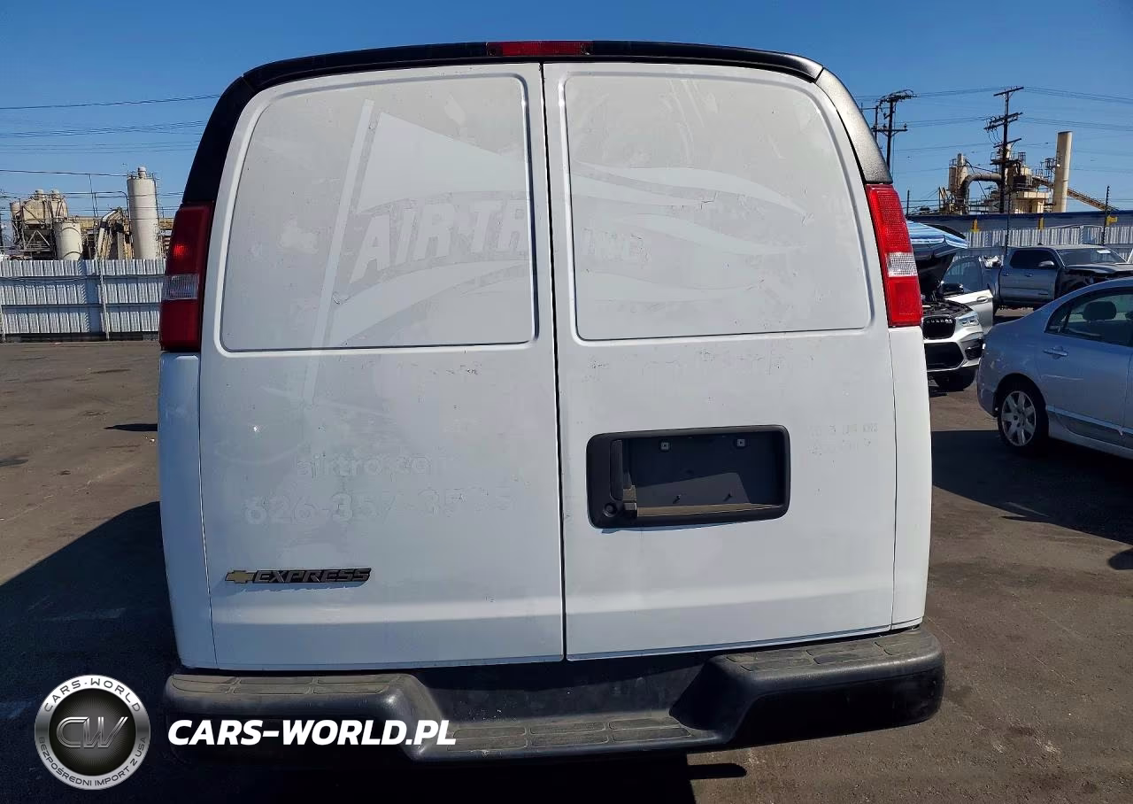 2025 Chevrolet Express 2500 Cargo Delivery Van VIN:1GCWGAFP8S1106953 - 6