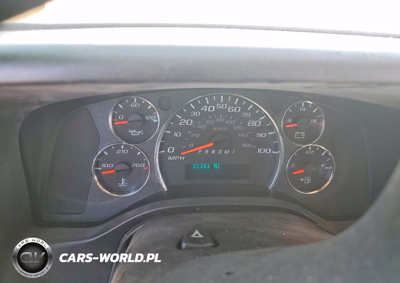 2025 Chevrolet Express 2500 Cargo Delivery Van VIN:1GCWGAFP8S1106953 - 9