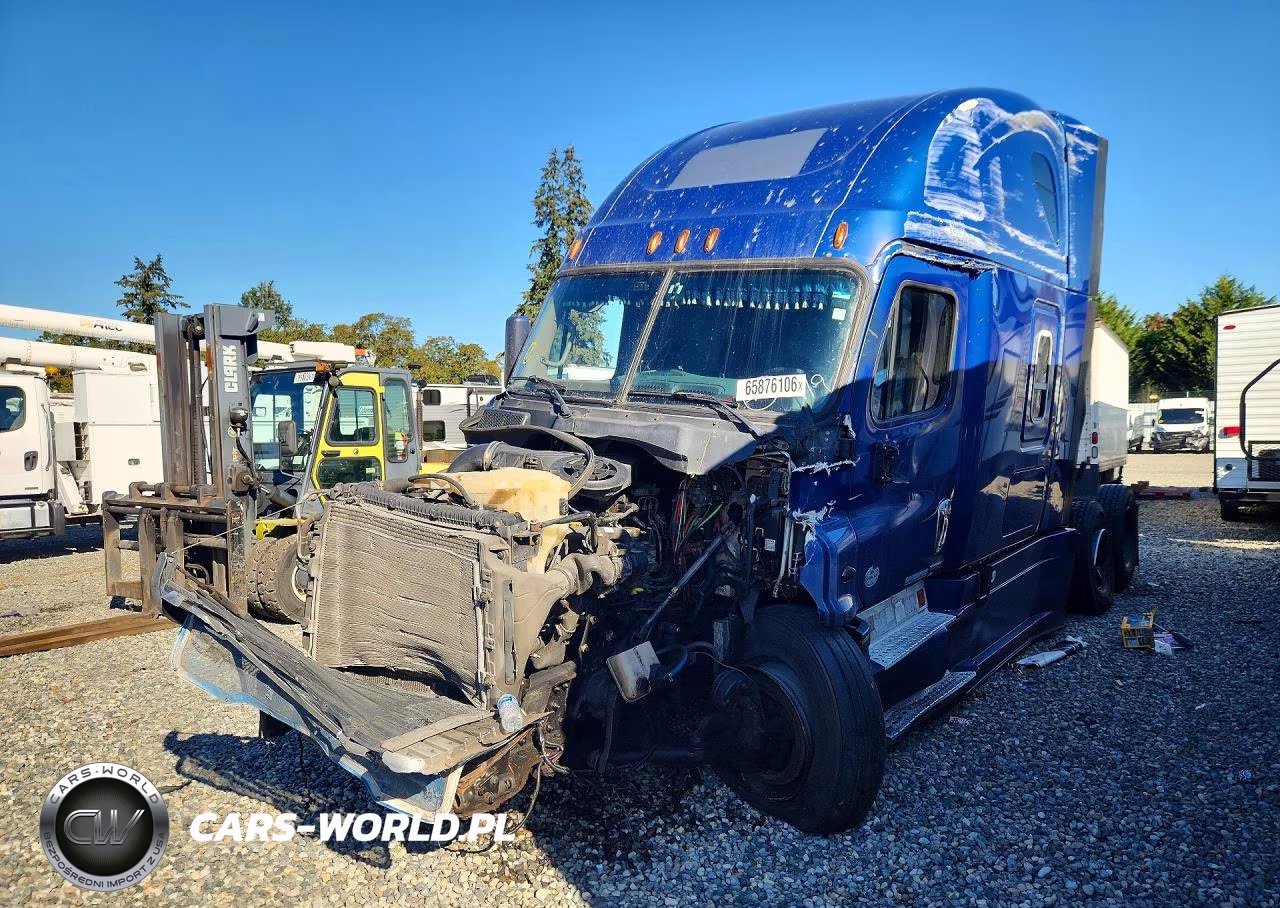 2014 Freightliner Cascadia Semi Truck VIN:3AKJGLD56ESFS4542 - 1