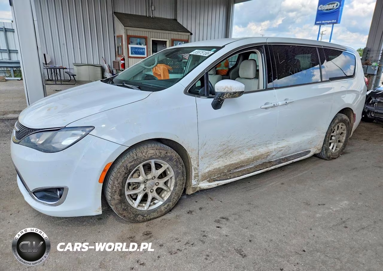 2017 Chrysler Pacifica Touring