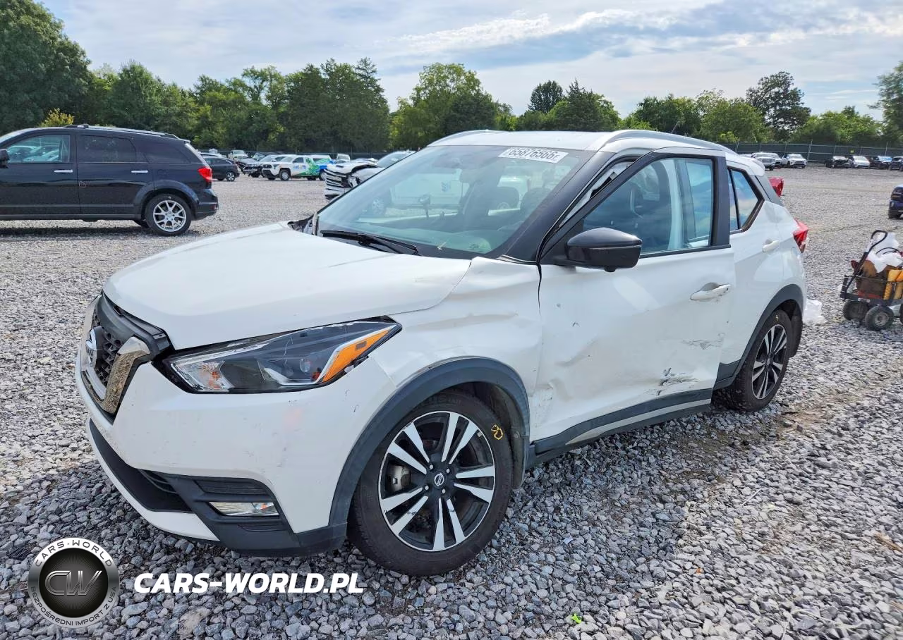 2019 Nissan Kicks Sr VIN:3N1CP5CU0KL524410 - 1