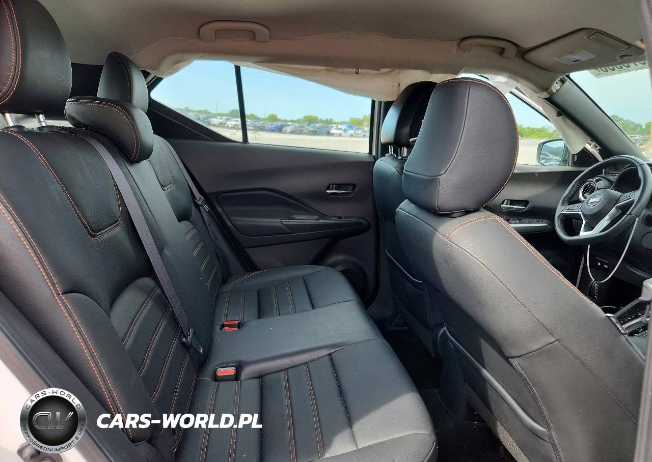 2019 Nissan Kicks Sr VIN:3N1CP5CU0KL524410 - 11