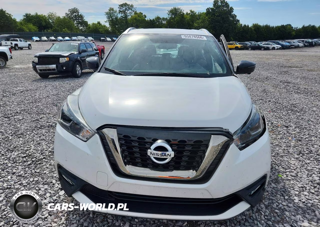 2019 Nissan Kicks Sr VIN:3N1CP5CU0KL524410 - 5