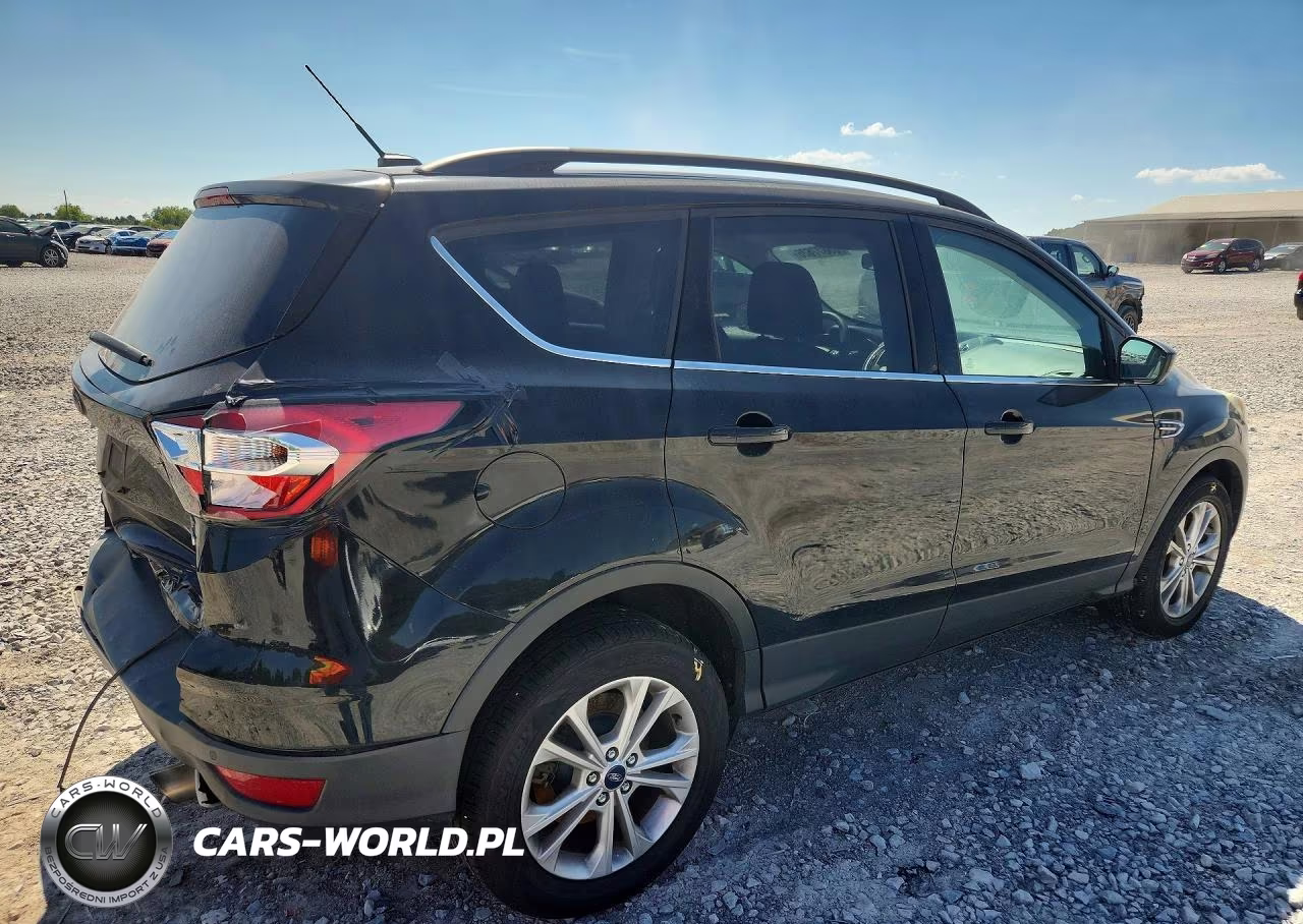2017 Ford Escape Se VIN:1FMCU9GD2HUC55182 - 3