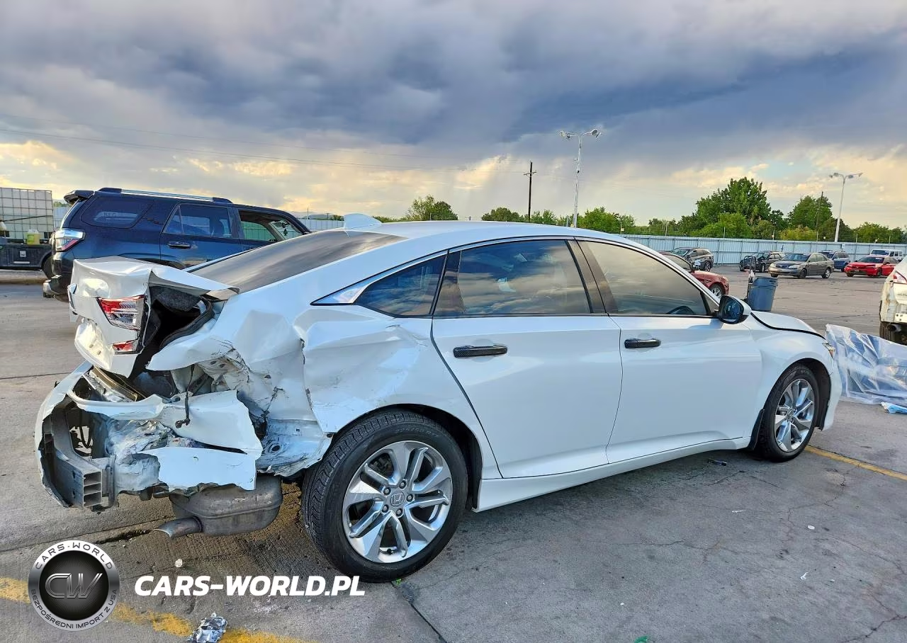 2018 Honda Accord Lx VIN:1HGCV1F1XJA246300 - 3