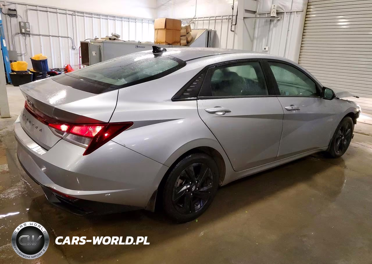 2022 Hyundai Elantra Sel VIN:5NPLM4AGXNH053612 - 3
