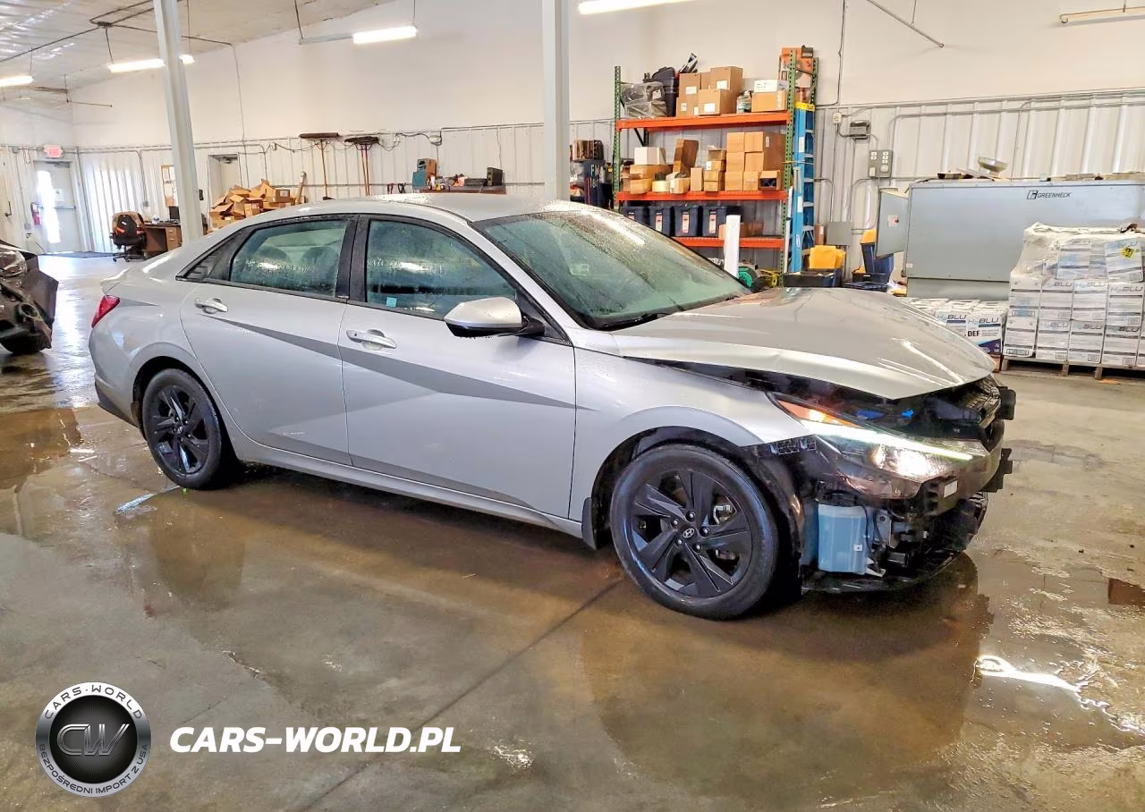 2022 Hyundai Elantra Sel VIN:5NPLM4AGXNH053612 - 4
