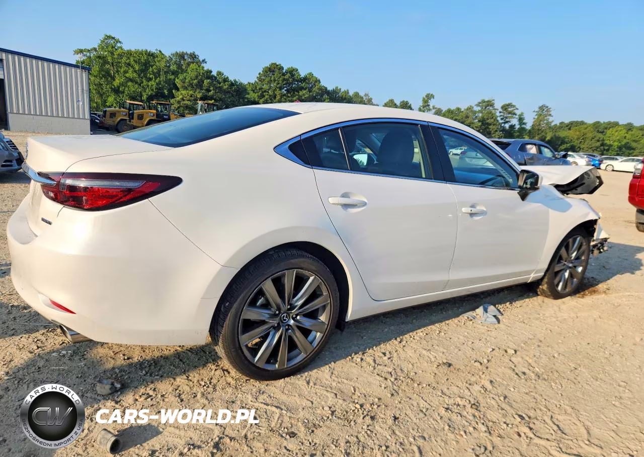 2021 Mazda 6 Touring VIN:JM1GL1VM1M1604762 - 3
